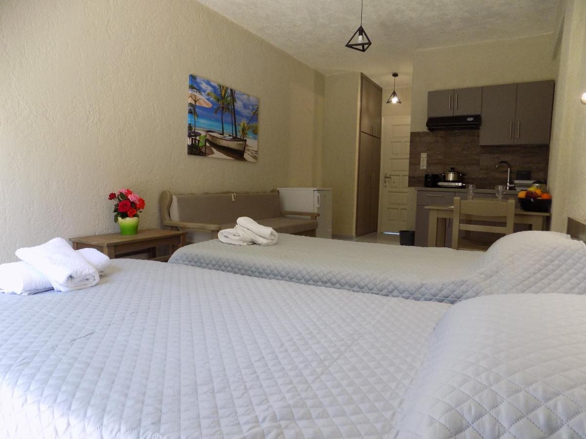 Afrodite Spacious Apartments! Agia Efimia Exteriör bild