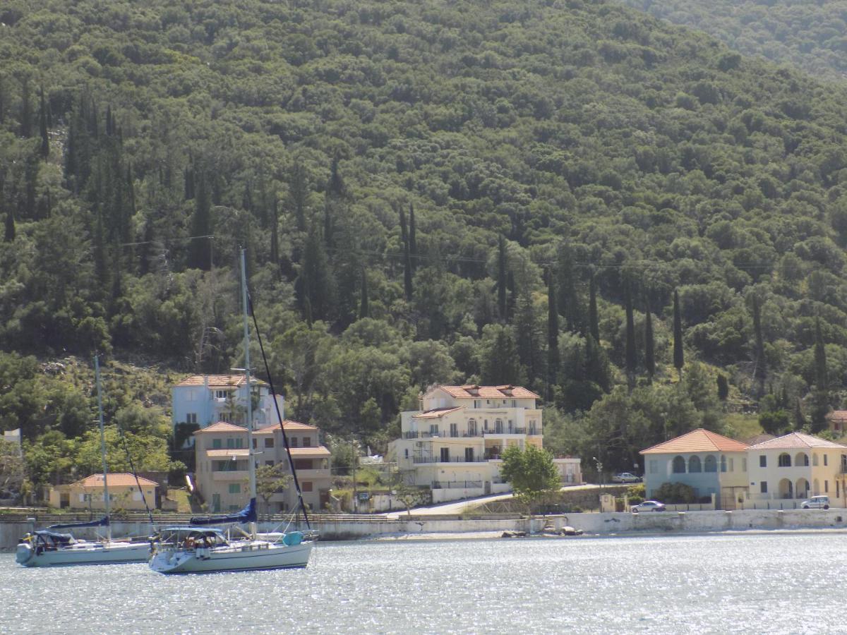 Afrodite Spacious Apartments! Agia Efimia Exteriör bild