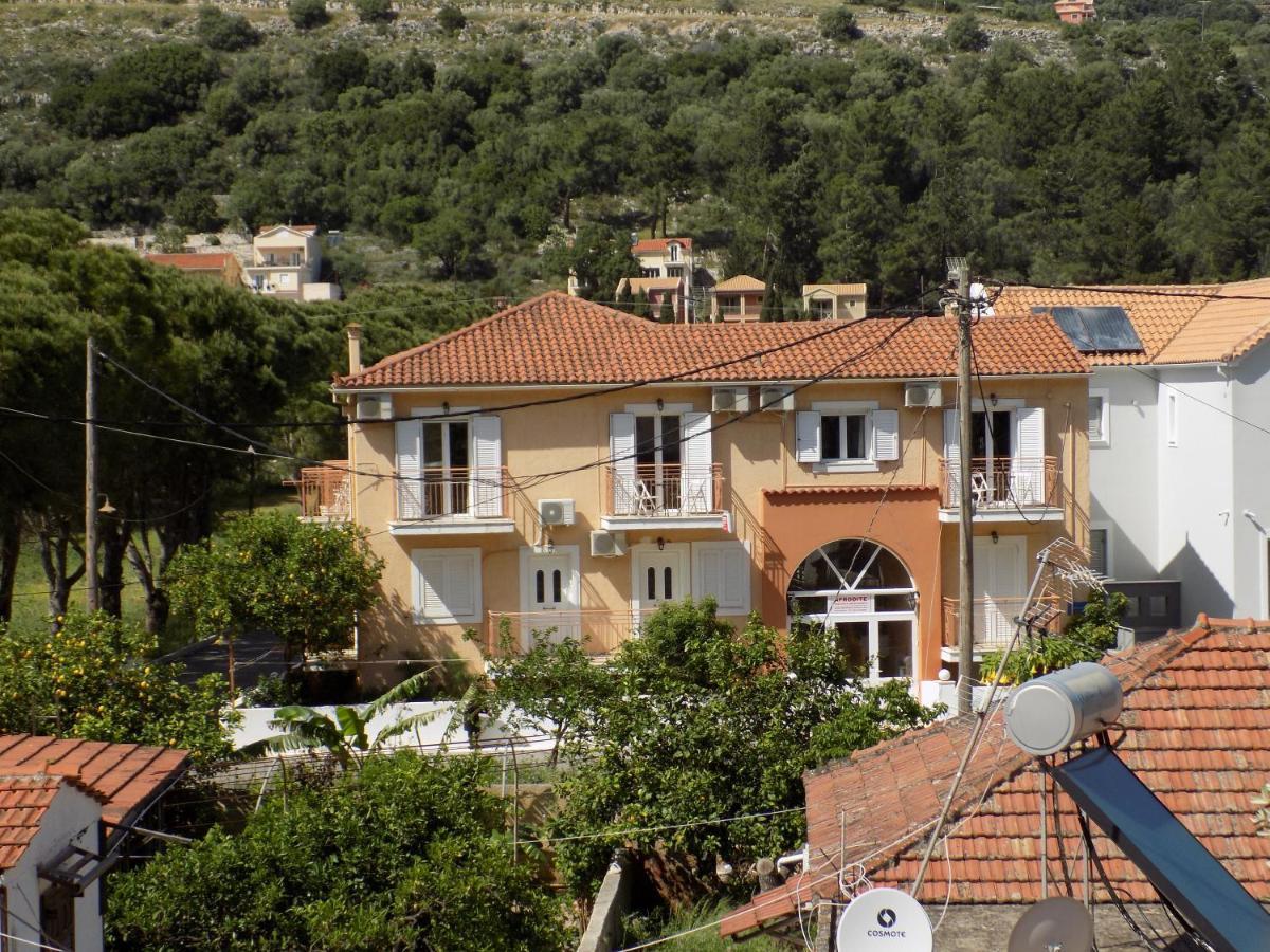 Afrodite Spacious Apartments! Agia Efimia Exteriör bild