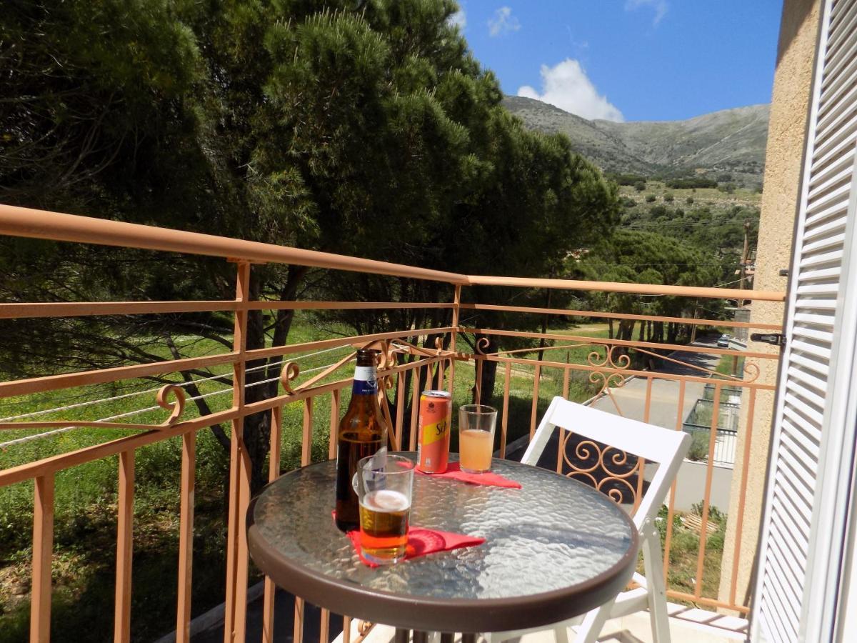 Afrodite Spacious Apartments! Agia Efimia Exteriör bild