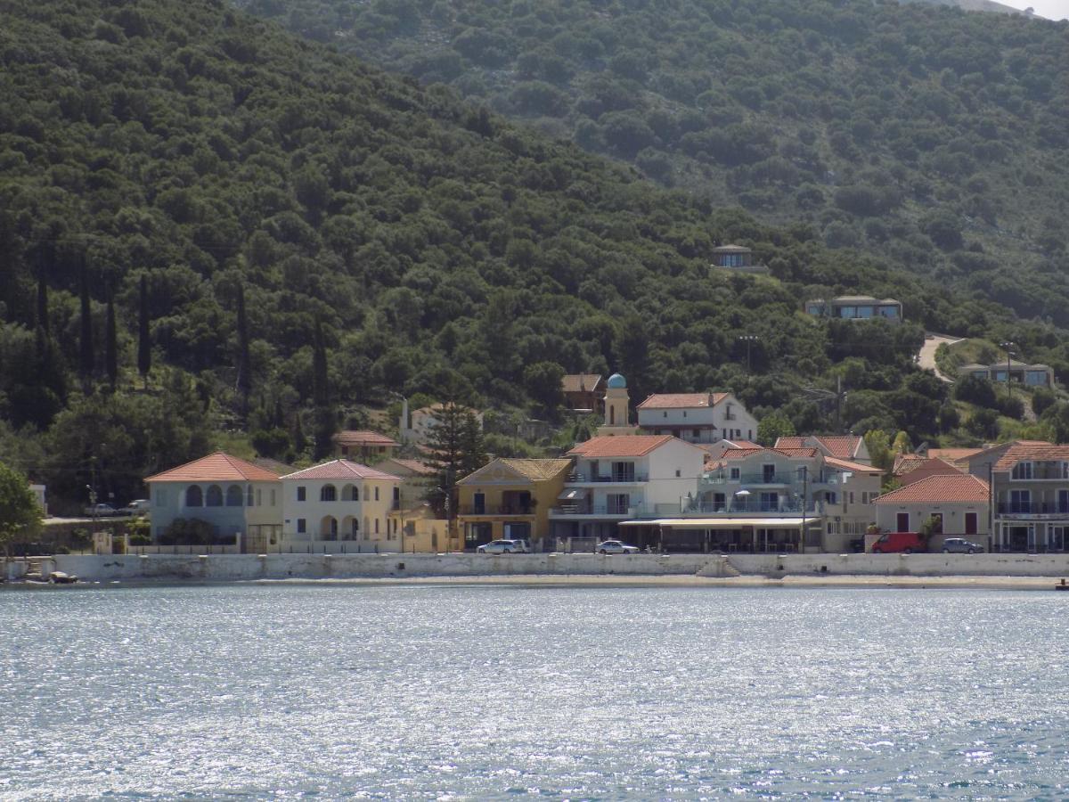 Afrodite Spacious Apartments! Agia Efimia Exteriör bild