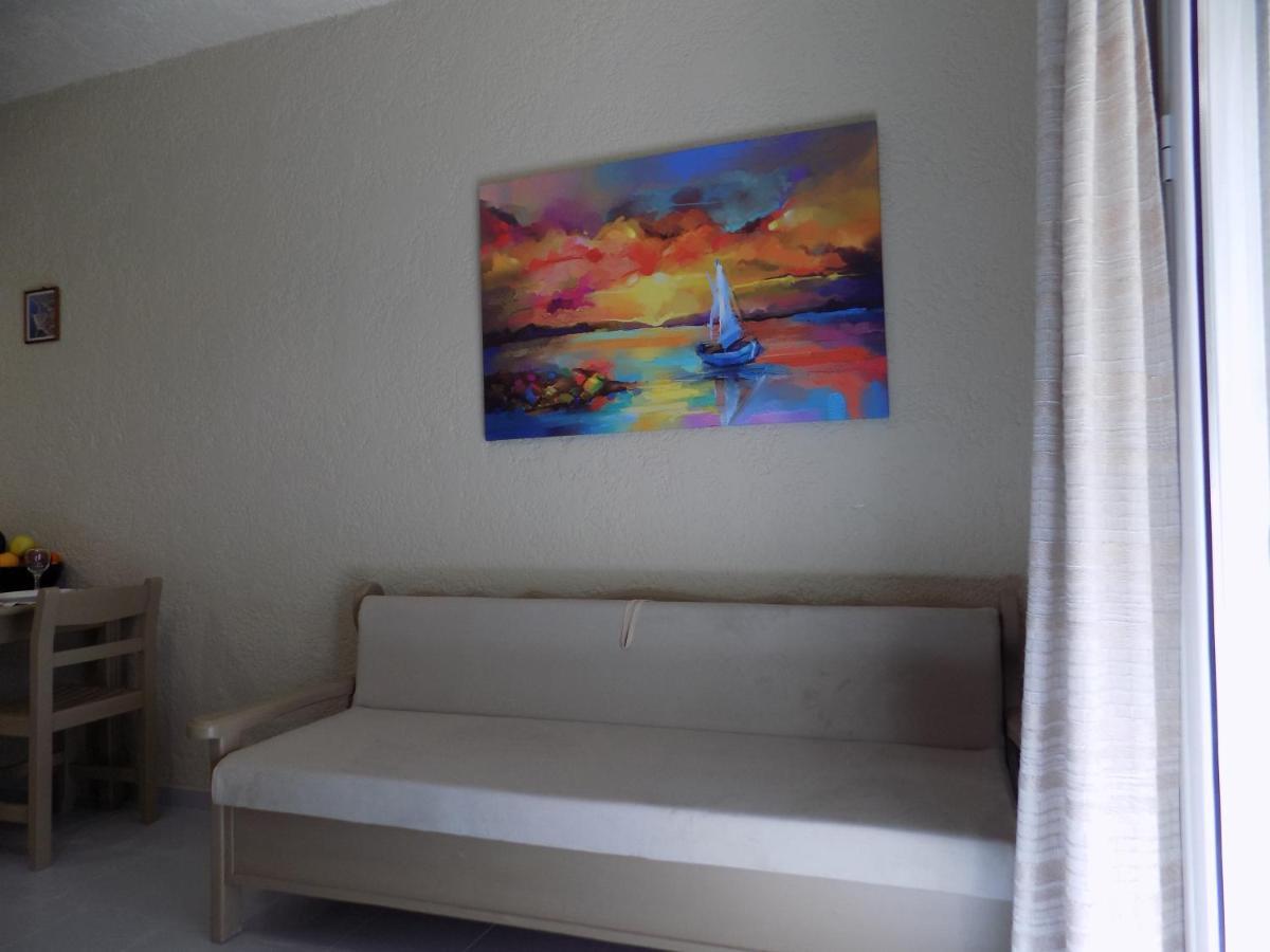 Afrodite Spacious Apartments! Agia Efimia Exteriör bild